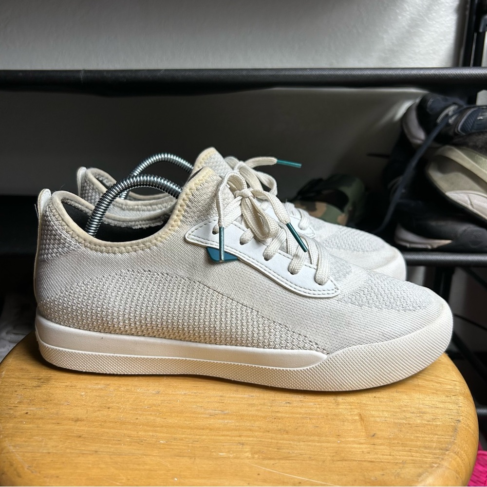 Vessi Light Gray Knit Sneakers with Teal Accents